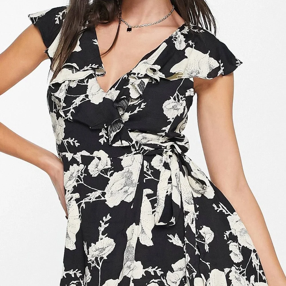 Free People Floral Wrap Mini Dress XS [NEVER WORN]